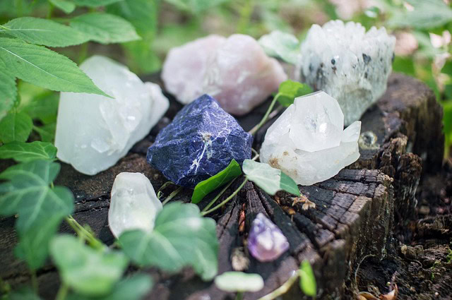 スピリチュアル能力が開花するパワーストーンは？霊感アップする組み合わせも紹介！