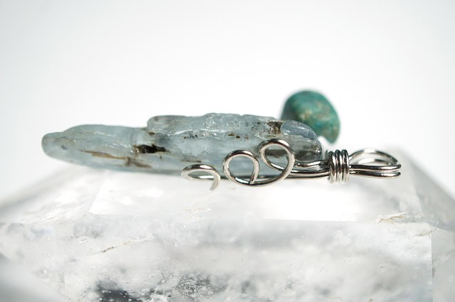 カイヤナイト合う人と合わない人の特徴は？水洗いで浄化できる？